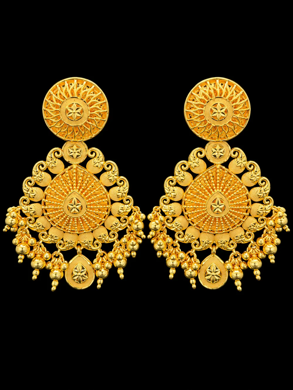 Earrings / Tops