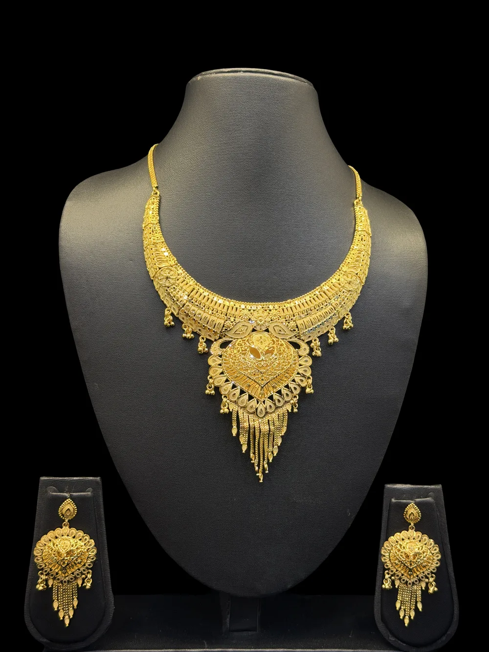 Short Necklace 10
