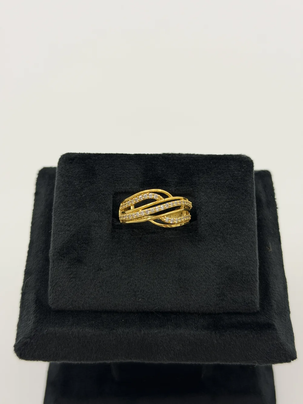 Ladies Ring 8